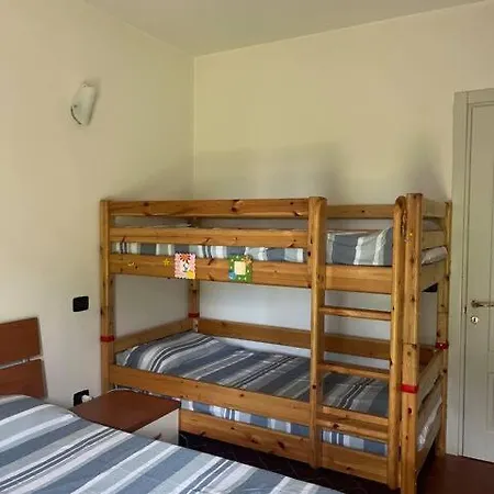 Casa vacanze Singola E Indipendente Con Giardino *